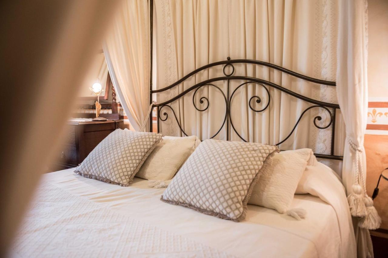 Hotel Anticos Palathos Orosei Kültér fotó