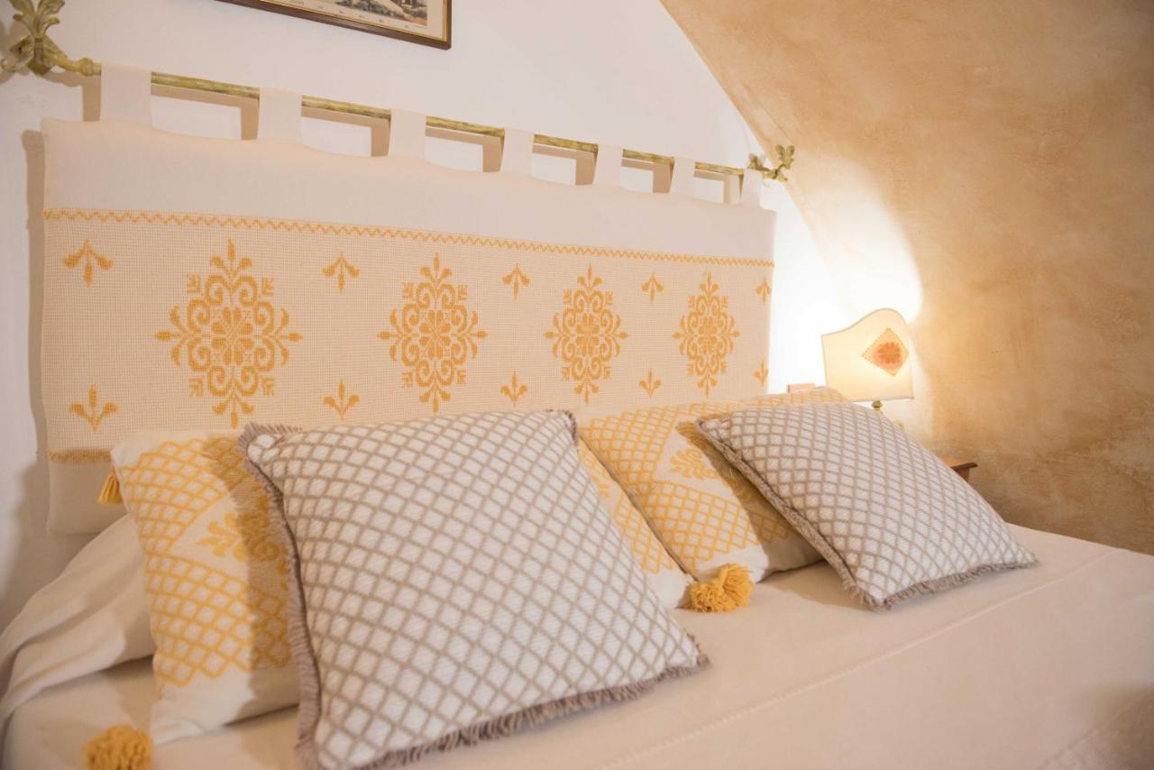 Hotel Anticos Palathos Orosei Kültér fotó