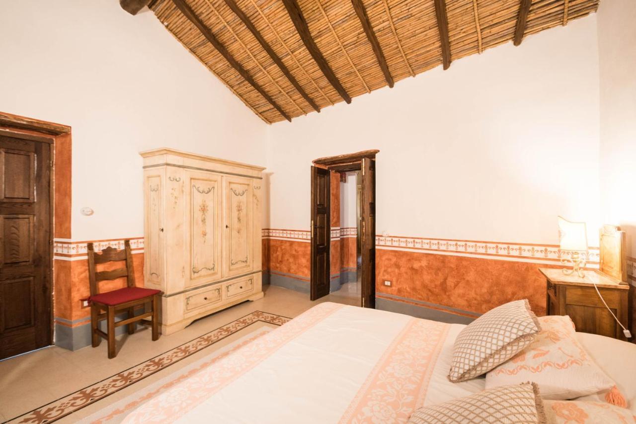 Hotel Anticos Palathos Orosei Kültér fotó
