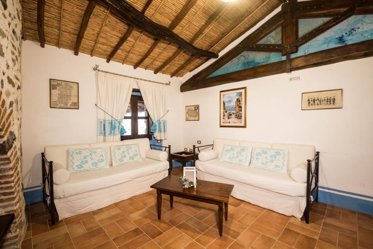Hotel Anticos Palathos Orosei Kültér fotó