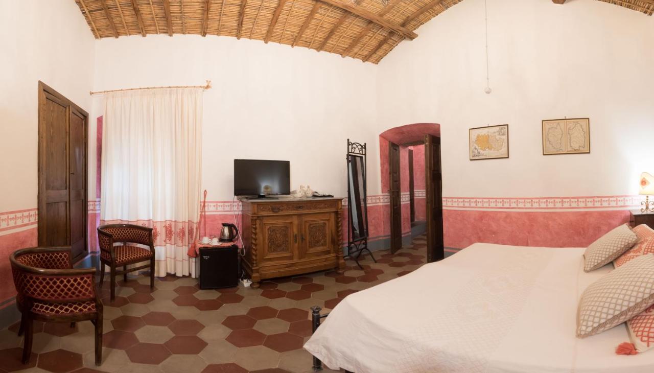 Hotel Anticos Palathos Orosei Kültér fotó